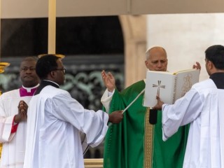 Đức Thánh Cha Lêô XIV cử hành Thánh lễ tại Quảng trường Thánh Phêrô, Vatican vào ngày 5 tháng 10 năm 2025 (Ảnh: Daniel Ibañez)