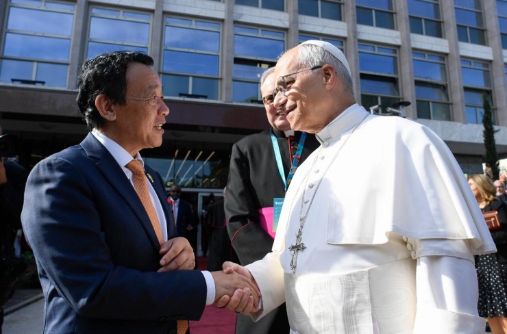 Đức  Thánh Cha Lêô XIV và Tổng giám đốc FAO Qu Dongyu (@Truyền thông Vatican)