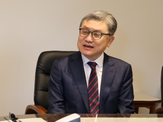 Đại sứ Stefano Shin Hyung-sik, tân Đại sứ Hàn Quốc tại Tòa thánh, phát biểu trong một cuộc phỏng vấn (Ảnh: Catholic Times of Korea)