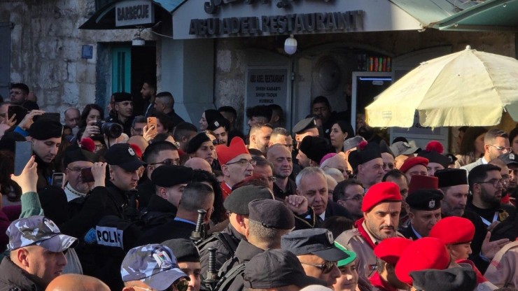 Đức Hồng Y Pizzaballa đến thăm Bethlehem (© archived di padre Jerzy Kraj)