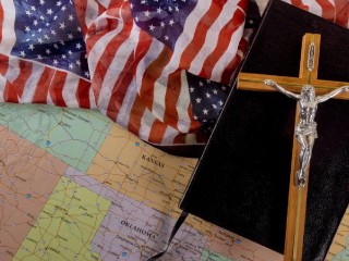 Tự do tôn giáo không chỉ được duy trì ổn định mà còn ngày càng phát triển (Ảnh: DW)