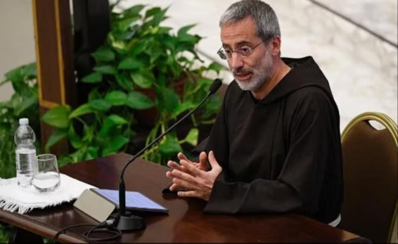 Cha Roberto Pasolini, Giảng thuyết viên Phủ Giáo hoàng (Ảnh: Truyền thông Vatican)