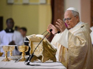 Đức Thánh Cha Lêô XIV chủ sự Thánh lễ tại Vương cung Thánh đường Đức Mẹ Vô Nhiễm Nguyên Tội ở thành phố Mongomo (Ảnh: Vatican News)