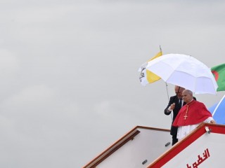 Đức Thánh Cha Lêô XIV hạ cánh tại Algiers, Algeria (Ảnh @Truyền thông Vatican)