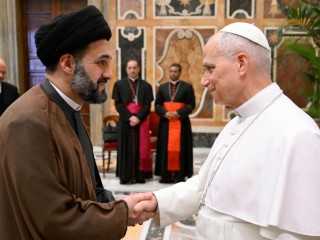 Đức Thánh Cha Lêô XIV  gửi lời chào đến các thành viên tham dự hội thảo liên tôn tại Vatican (Ảnh @Truyền thông Vatican)