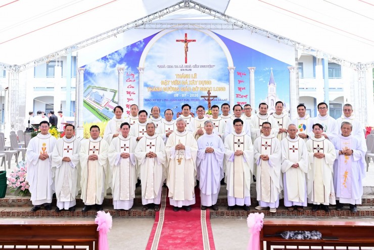 Lễ Đặt Viên Đá