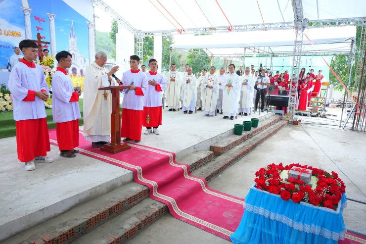 Lễ Đặt Viên Đá