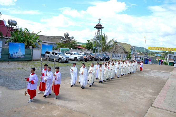 Lễ Đặt Viên Đá