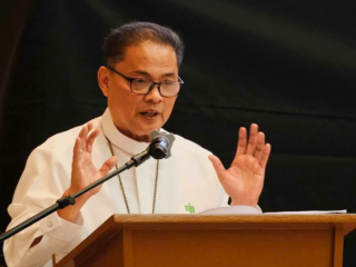 Đức Tổng Giám mục Gilbert Garcera, Chủ tịch Hội đồng Giám mục Công giáo Philippines (CBCP), đã kêu gọi các nhà lãnh đạo Giáo hội đảm bảo rằng các thông điệp mục vụ của họ đến được với các cộng đồng cơ sở (Ảnh: RVA)