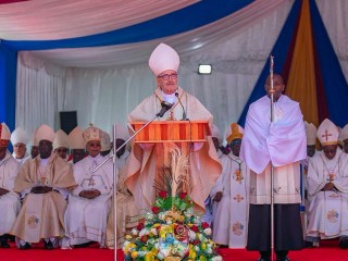 Đức Hồng Y Czerny chia sẻ trong Thánh lễ (Ảnh: vatican News)
