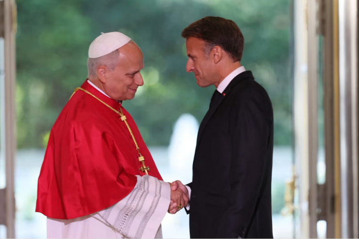 Đức Thánh Cha Lêô XIV và Tổng thống Pháp Emmanuel Macron tại Điện Élysée ở Paris vào ngày 25 tháng 9 năm 2026 (Ảnh: Daniel Ibáñez/EWTN News/Vatican Pool)