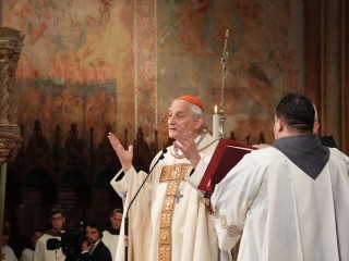 Đức Hồng Y Zuppi chủ sự Thánh lễ tại Assisi (©Sala Stampa Sacro Convento di San Francesco)