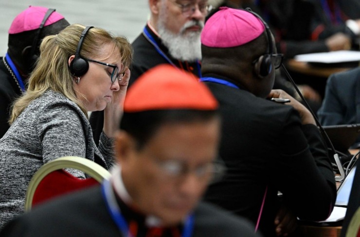 Các Hồng y, Giám mục và giáo dân cùng nhau tìm hiểu về Tông huấn 'Amoris Laetitia' mười năm sau khi văn kiện này được công bố  (Ảnh: Truyền thông Vatican)